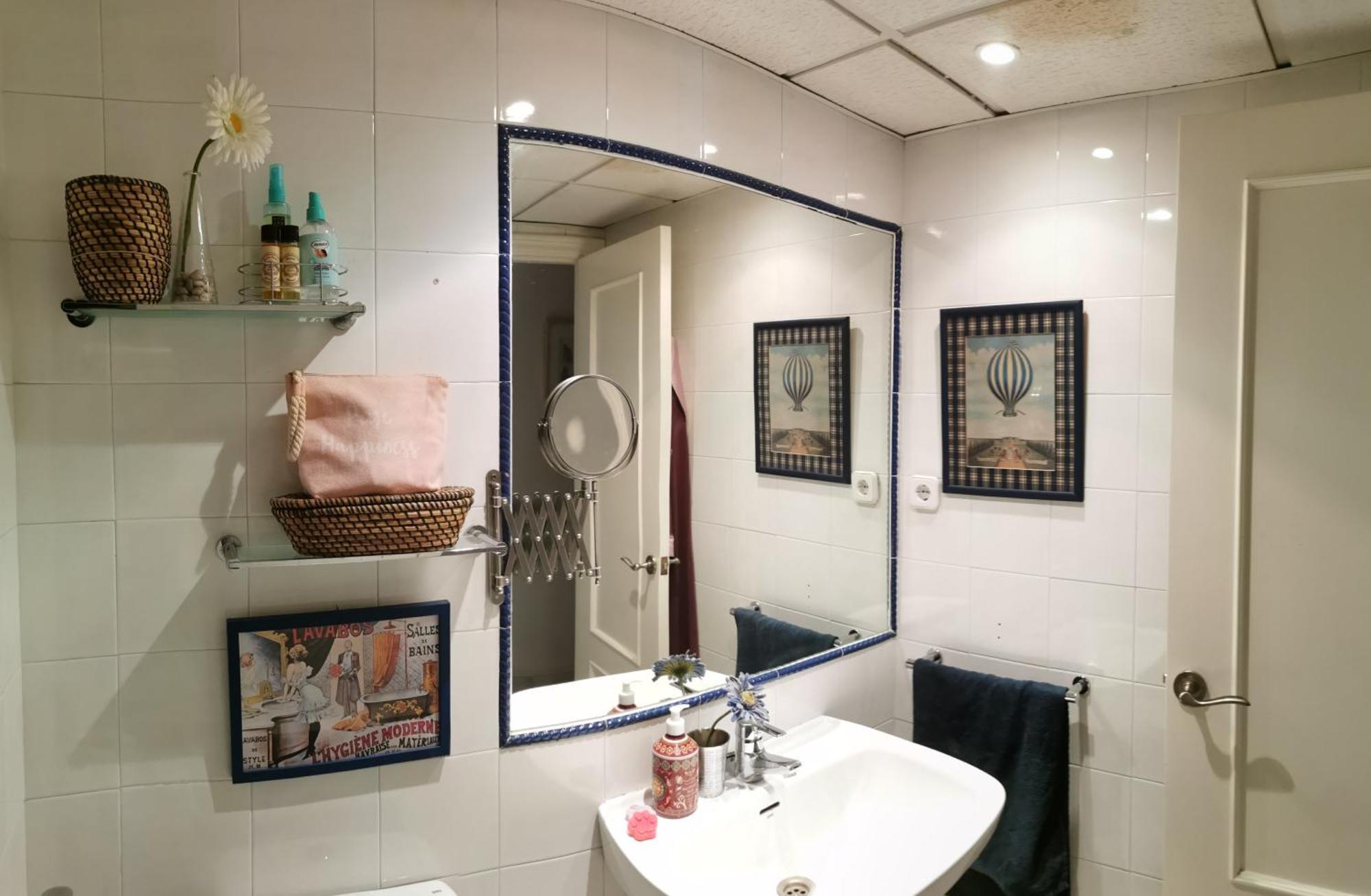 Habitacion Agradable Con Bano Individual Sevilla Oda fotoğraf